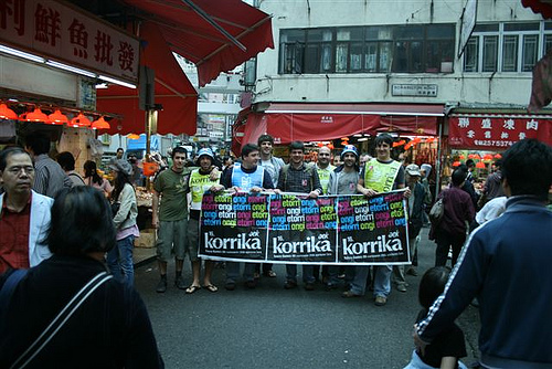 Joan den asteburuan iritsi zen Txinara Korrika, Hong Kong-era hain zuzen. Datorren larunbat eta igandean Shanghain eta Beijing-en ibiliko da, azken honetan Harresi Handia hain zuzen (argazkia Txinako Euskal Etxea)