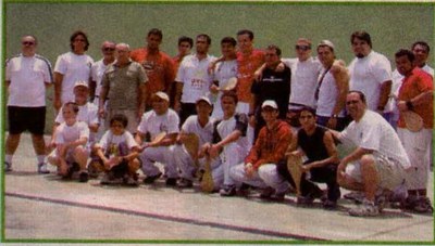 Veinte parejas de pelotaris se dieron cita en el torneo de pelota celebrado en la cancha de Los Castores de San Antonio de Los Altos, Venezuela en 2008 (foto Ricardo Parra)