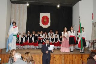 Un momento del acto de inauguración de la cena en homenaje a San Ignacio