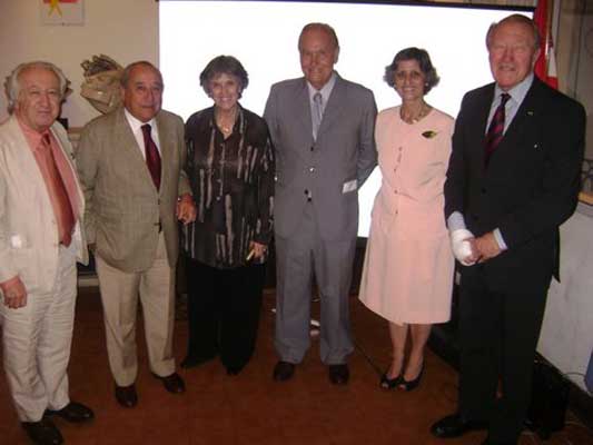 Horacio Reggini, miembro de las Academias de Ciencia, Arte y Educación; Alberto Allende, historiador; Ma. Elena Etcheverry; Juan José Guaresti; Lidia Lavalle Cobos y Tomas Hudson, autor del libro