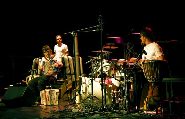 Iñaki Plaza y Ion Garmendia en concierto