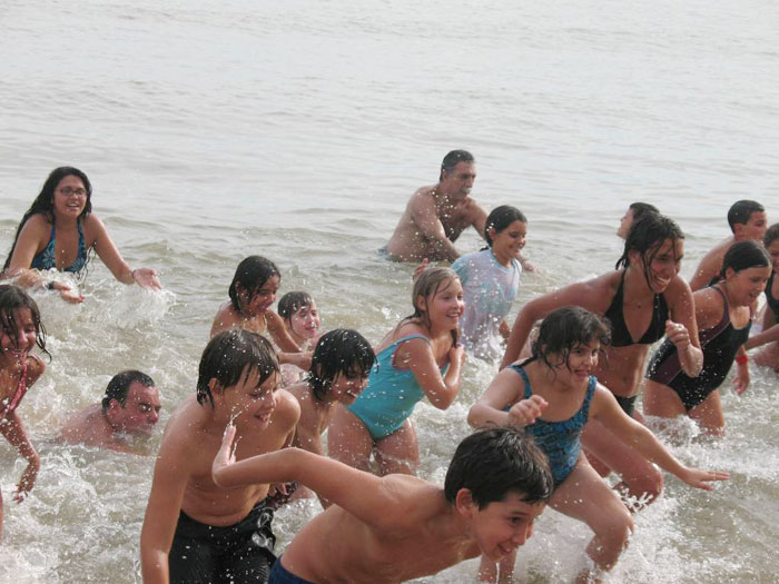 Imagen de una actividad acuática en la edición de Udaleku del pasado año