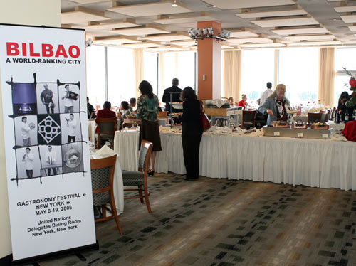 Aspecto de una demostración de cocina vizcaína en Nueva York, en mayo de 2006, en el Palacio de las Naciones Unidas