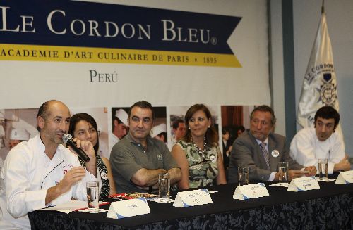 Conferencia de prensa de los chefs (foto AndinaNorManCórdova)