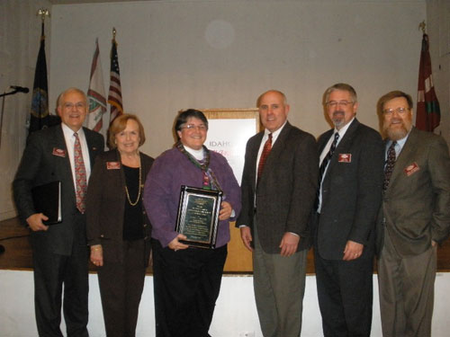 Ezkerretik hasita, David Lachiondo, Alice Hennessey, Patty Miller, John Bieter, 'Idaho Humanities Council'eko buru Jeff Fox eta Rick Ardinger (argazkia Jennifer Holley)