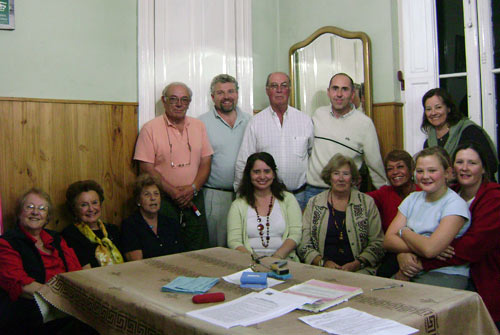 El grupo promotor de 'Pampa Vasca' en la sede del Centro Vasco Hiru Erreka de Tres arroyos