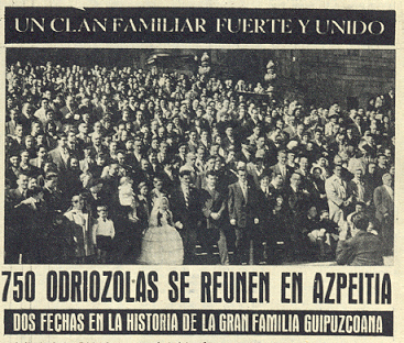 Fotografía publicada en 1956 dando cuenta de la reunión celebrada por los Odriozola en ese año