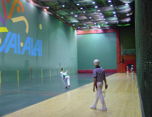 Imagen actual del Miami Jai-Alai (foto EuskalKultura.com)