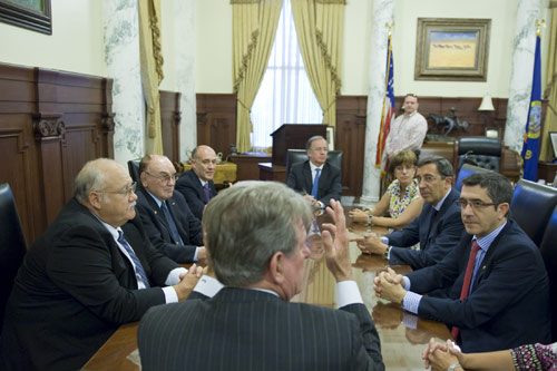 Reunión del lehendakari López y la delegación vasca con el gobernador Otter el pasado mes de julio, con ocasión de la visita del lehendakari a Idaho (foto Jon Bernárdez)