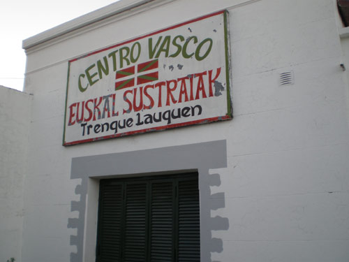 El Centro Vasco 'Euskal Sustraiak' de Trenque Lauquen, en Argentina (foto EuskalKultura.com)