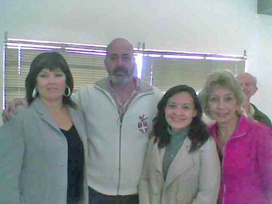 Laura Borselli (CIEP), Fernando Mandagarán (Presidente del Centro Vasco Izatez Harro), Adriana Hernandorena (FEVA); Irma Bazán (Dir. Serv. Educ. CVIH)