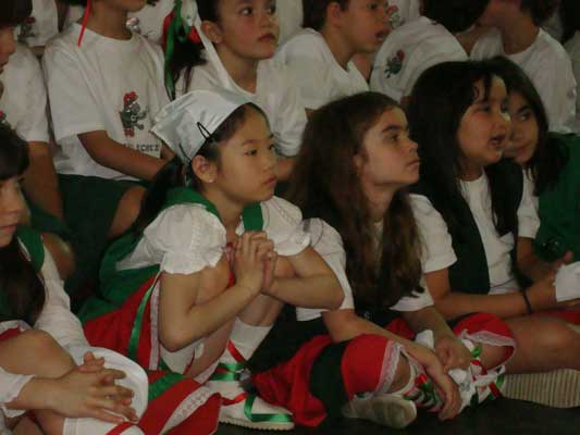 Buenos Aires hiriburuko Euskal Echea Institutuko ikasleak (argazki erreportajea EuskalKultura.com)