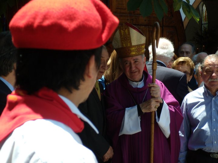 Errazuriz kardinala joan den igandean San Frantzisko Xabierkoa eta Nafarroaren Eguna ospatzeko Santiagon egindako ekitaldietan (argazkia Txileko NE)