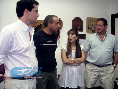 Miembros del consejo directivo de Floreseko Euskal Etxea, durante la entrevista concedida a Ecos Regionales (foto EcosRegionales)