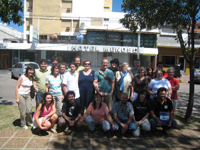 Profesores y alumnos del barnetegi de Río Cuarto (foto KinkuZinkunegi)