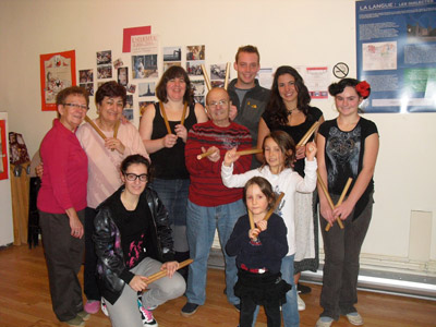 Alumnos del taller de txalaparta de Euskaldunak de Quebec (foto QuebecEE)