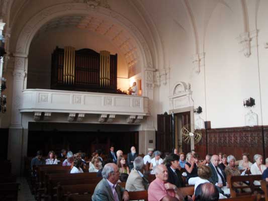 Imagen de la capilla del Instituto Euskal Echea de Capital durante el concierto de cierre de la UVV 2011 (foto EuskalKultura.com)