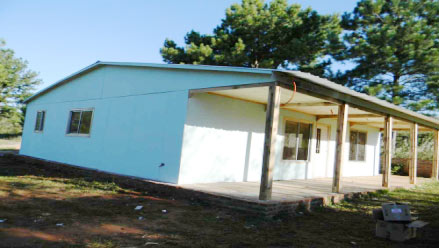 Imagen del edificio de la escuela hace algunas semanas cuando se hallaba aún inconcluso (foto CorpusEE)