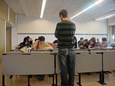 Aritz Galarraga durante una de sus clases en la Universitat Autónoma de Barcelona (foto AGalarraga)