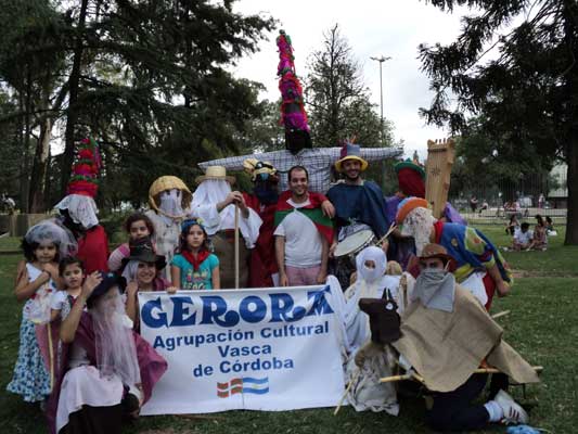 La agrupación 'Gerora' participó de los carnavales organizados por la ciudad