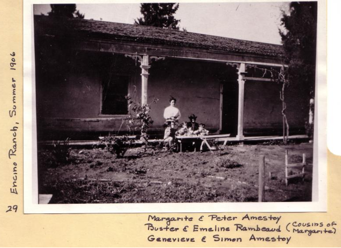 Una fotografía histórica de la familia Amestoy en el rancho de Los Encinos (foto Los Encinos State Park)