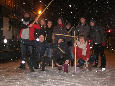 Good humor above all: neither the bad weather nor the snow were a match for the spirited singers in London (photo London Basque Society)