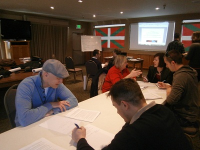 Los irakasles de euskera de NABO realizaron un taller en San Francisco (foto IKortazar)