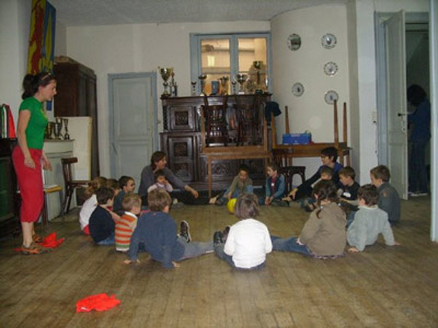 Una actividad para niños en la Euskal Etxea de Burdeos (foto BordelekoEE)