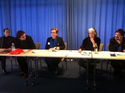 Euskal gatazkak literaturan izan duen isla aztertu zuten idazleek sinposiaren azken saioan (argazkia Etxepare)