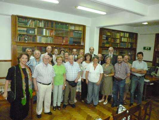 Alumnos y profesores en el cierre de la UVV 2012 (foto EuskalKultura.com)