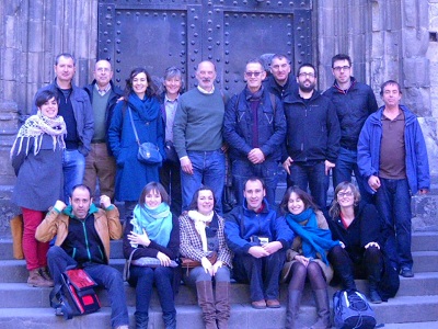 Profesores de Barcelona, Madrid, Valencia, París y Berlín en la reunión de Barcelona, junto a representantes de HABE (foto HABE)