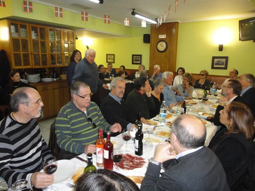Aspecto parcial de la comida del XVII Encuentro Vasco-Venezolano este pasado sábado en Galdakao (foto EuskalKultura.com)