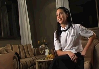 La cocinera vasco-rosarina Itziar Aguirre, en un vídeo del programa 'R20 Informativo Gastronómico', de Rosario Cablevisión