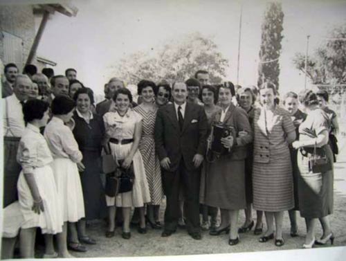 Fotografía de la visita efectuada por el lehendakari José Antonio Agirre al Centro Vasco-Argentino de Chacomús en 1955 (foto ZEEE)