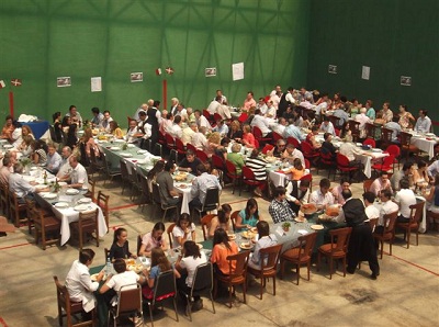 The fronton at Mexico's Euskal Etxea filled with friends to celebrate a new edition of Baztango Eguna (photo MCArrechea)