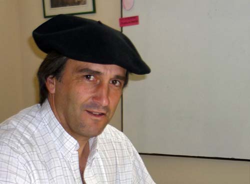 Mikel Irazusta, presidente de la euskal etxea Unión Vasca (exLaurak Bat) de Bahía Blanca