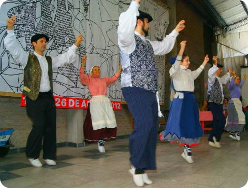 El Ekin Dantzari Taldea porteño actuará en la celebración de Sanfermines organizada por Eusketxe en su sede de México 1880 de la capital argentina (fotoEE)