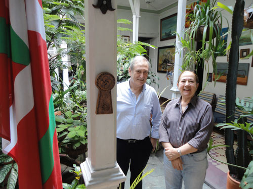 Directors of the Medellin Basque Club (photo EuskalKultura.com)