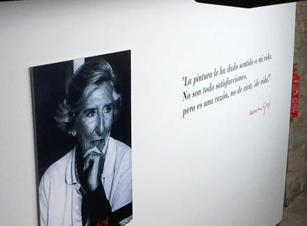 Fotografía de Menchu Gal como parte de la exposición sobre su obra expuesta en la Ciudadela de Iruña-Pamplona el pasado año (foto Fundación Menchu Gal)
