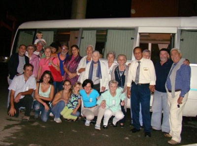 Este grupo de Eusko Etxea de Caracas viajó a Valencia para participar en la fiesta de la Virgen de Begoña del centro vasco de Carabobo, Valencia (foto Jazoera)
