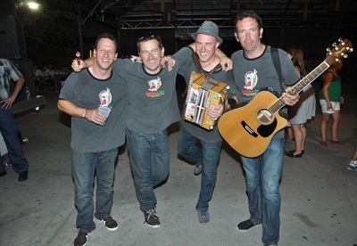 Kantuz, from Donibane Garazi were brought to liven up the festivities during Chino's annual picnic (photo ChinoEE)