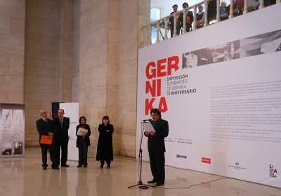 Inauguration of an exhibit on the Bombing of Genika in Lima, Peru (photo LimaEE)