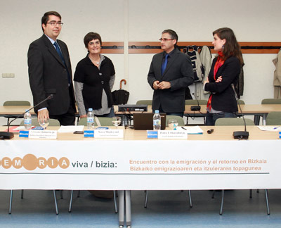 Organizers and conference presenters (photo Belén Ibarrola/Universidad de Deusto)  