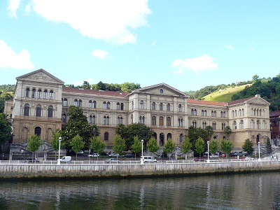 La Universidad de Deusto, en Bilbao (foto FPascullo)