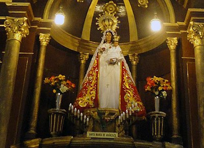 Altar e imagen de Nuestra Señora de Arantzazu en Lima (foto EuskalKultura.com)