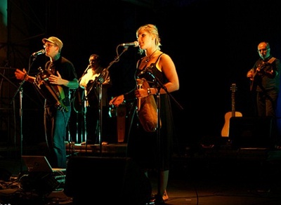 The Basque-Béarnaise group Xarnege performing