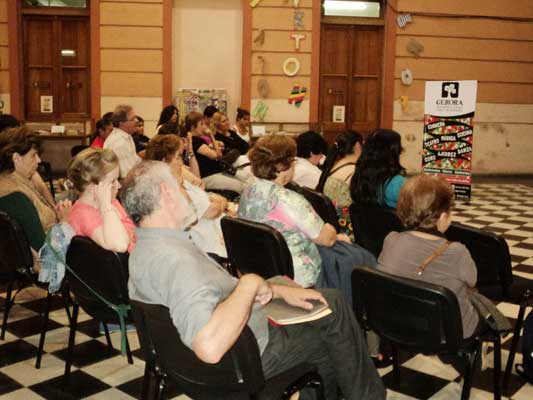 Un público nutrido se acercó a la Biblioteca Córdoba para participar del III Encuentro de Lenguas Minorizadas y Minoritarias (fotoEE)