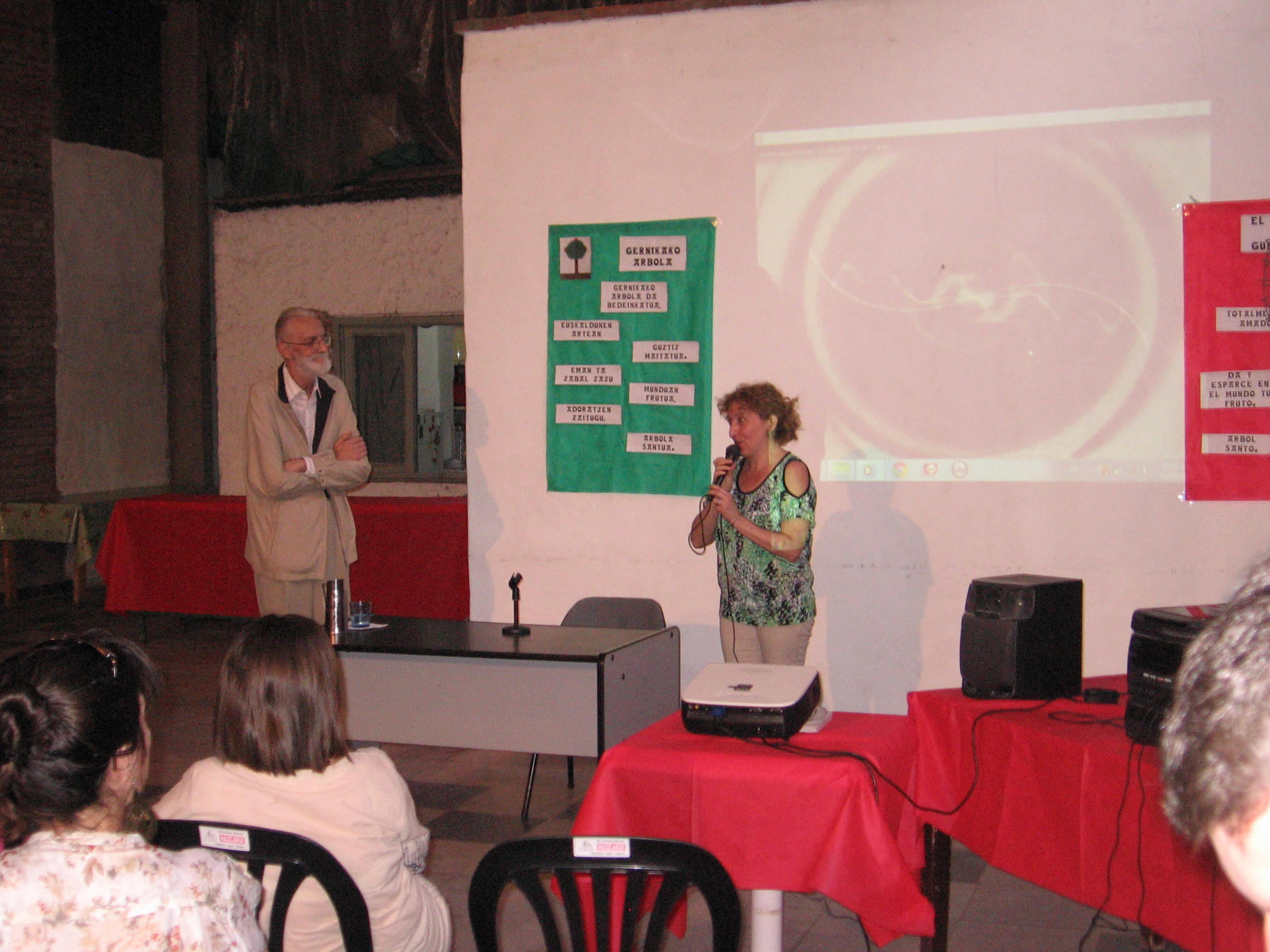 Presentación de la charla de Mikel Ezkerro el pasado 12 de enero en el Centro Vasco Eusko Aterpea de General Rodríguez, en la provincia argentina de Buenos Aires 