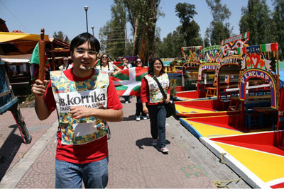 Los estudiantes de Lengua y Cultura Vasca de la UNAM se turnaron para llevar el testigo de la Korrika mexicana (foto IBilbao)