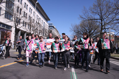 Korrika 17 durante su recorrido por las calles de Berlín, en el 2011 (foto BerlinEE)